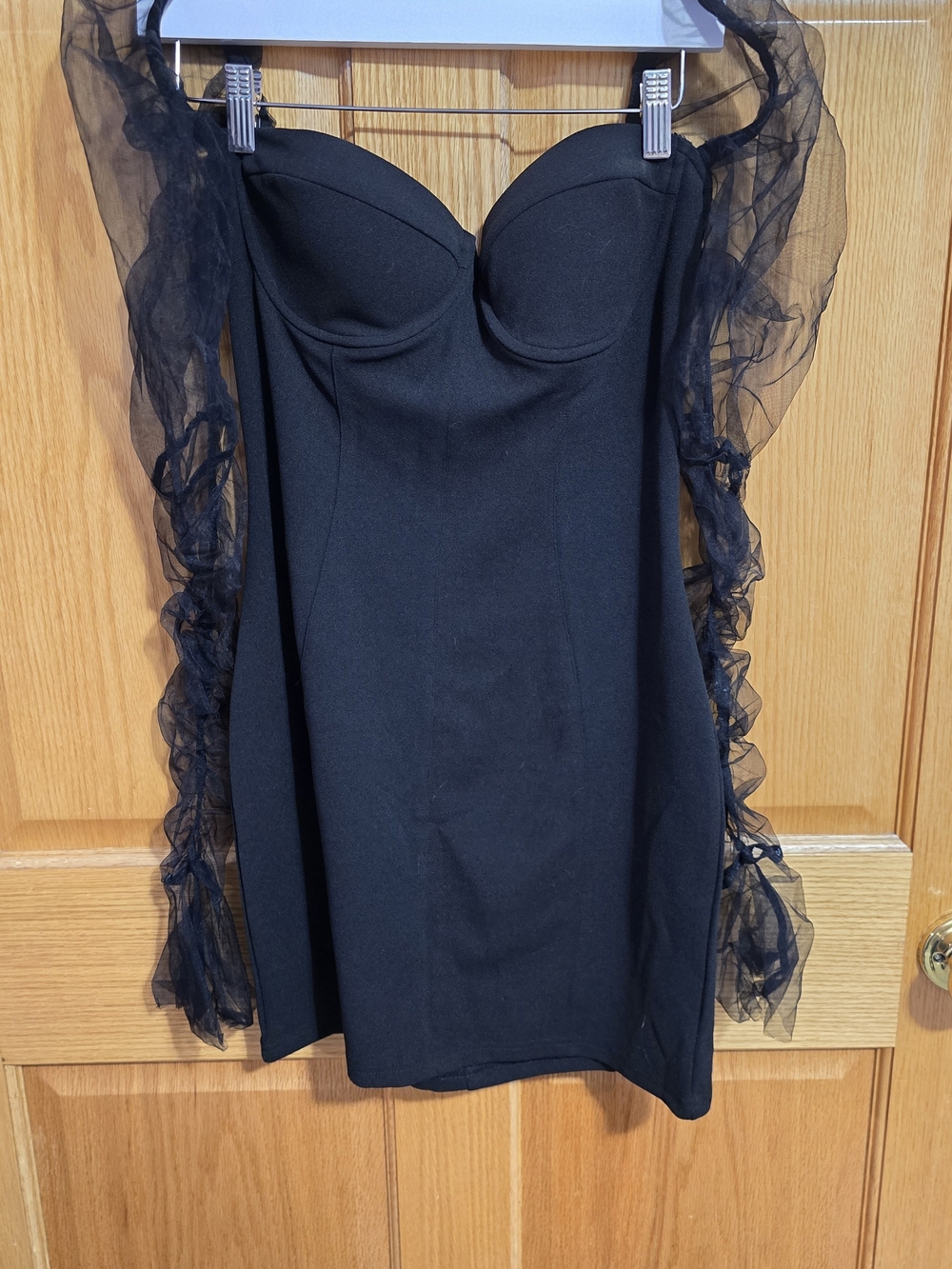 Amazon Essentials Black Strapless Mini Dress with Mesh Ruffle Sleeves